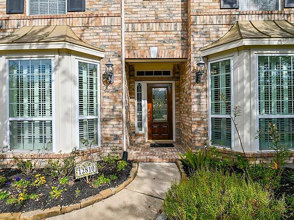 3rd image of 12810 Mimosa Spring Dr
