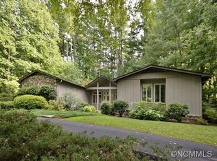 104 Pleasant Hill Rd, Hendersonville, NC 28739