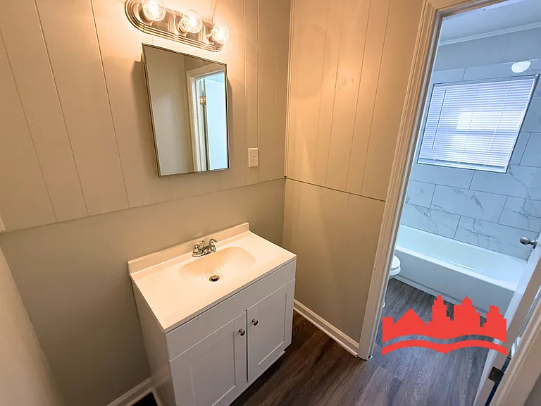 4061 Mossville St — Photo 9