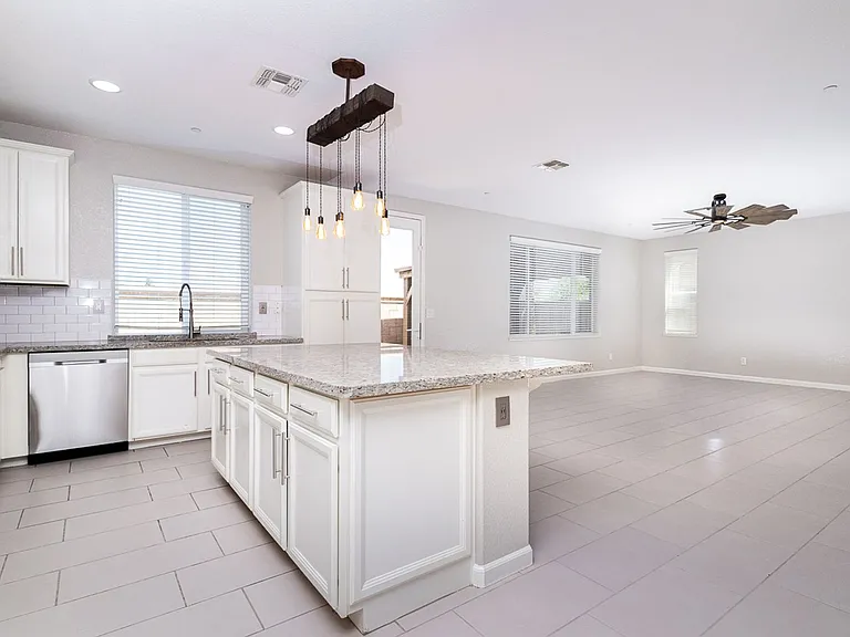 9733 Tribeca Dr — Photo 6