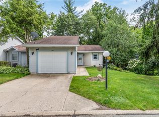 594 Forest Creek Dr, Wooster, OH 44691