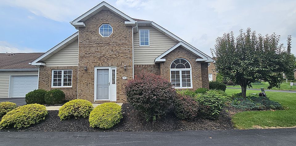 1st image of 92 Nicholas Dr