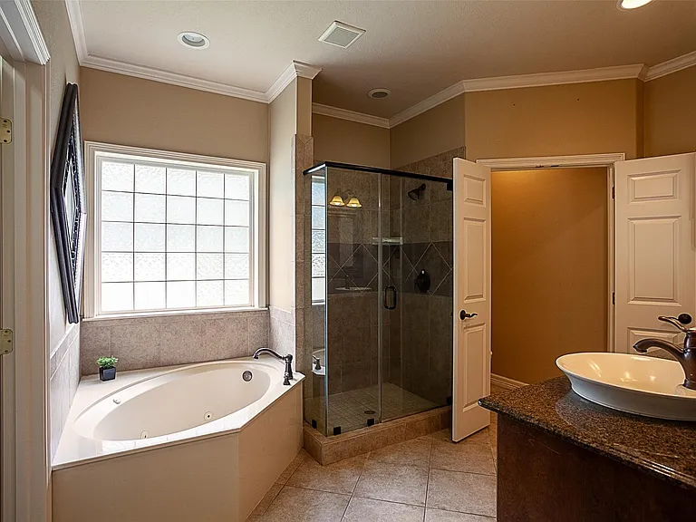 289 Broadmoor Dr — Photo 28
