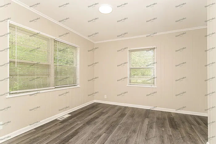 6645 Thurston Ave — Photo 8