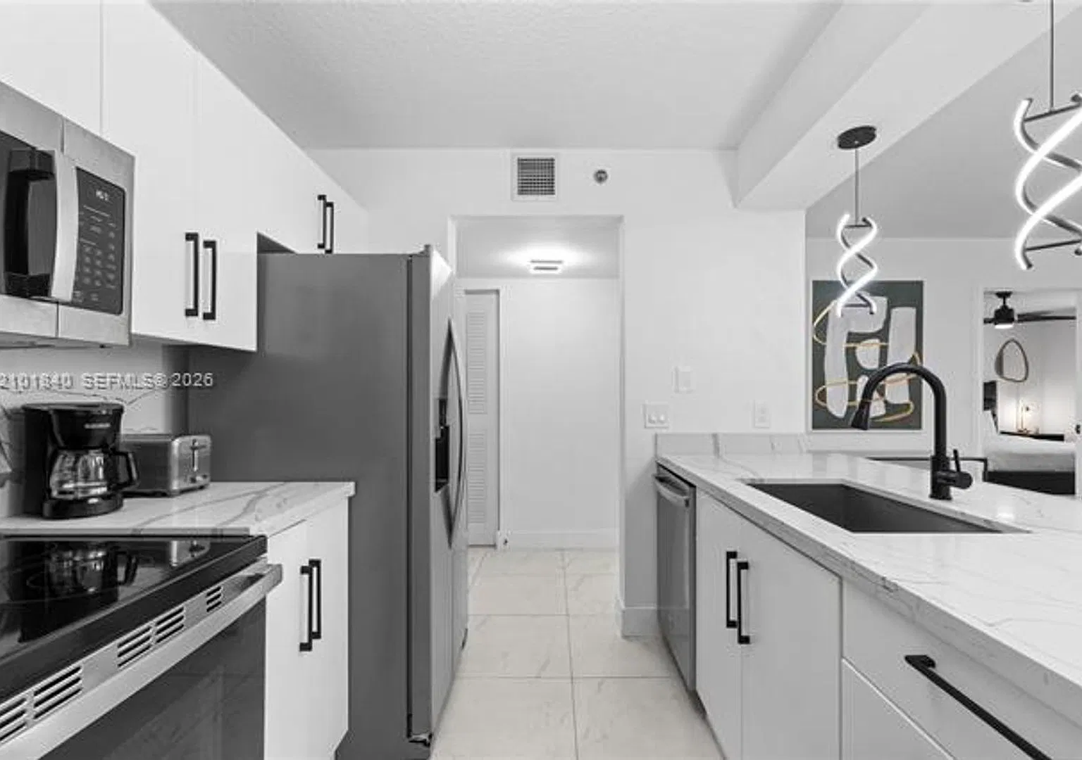 1200 Brickell Bay Dr cu-1907, Miami, FL 33131 — Photo 1