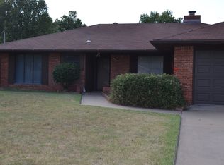 1126 Canterbury Rd, Enid, OK 73703