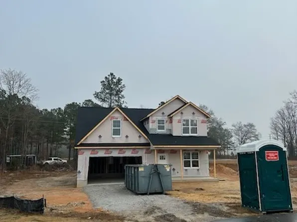 203 Rocking Canal Pl, Erwin, NC 28339