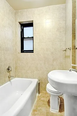 Rented by Nest Seekers International | media 39