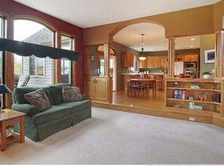 9099 Villard Cv, Maple Grove, MN 55311