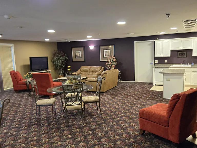 Autumn Ridge Apartment — Photo 7