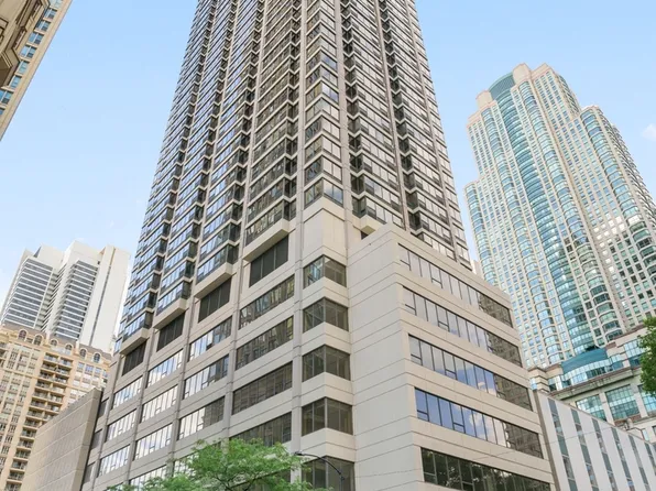 30 E Huron St APT 2708, Chicago, IL 60611