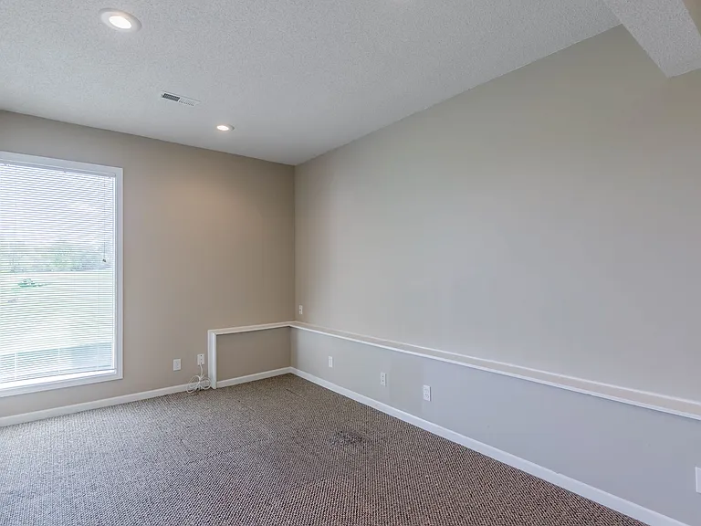 12515 Hollingsworth Rd — Photo 37