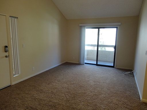 4th image of 27930 Tyler Ln Unit 408