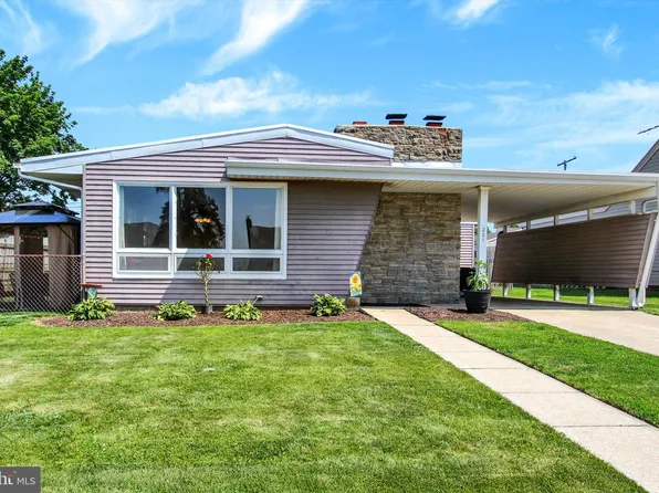 221 Diller Rd, Hanover, PA 17331