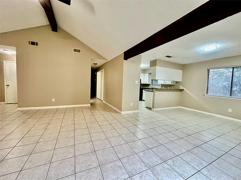 1611 Onion Creek Village Dr #A — Photo 13