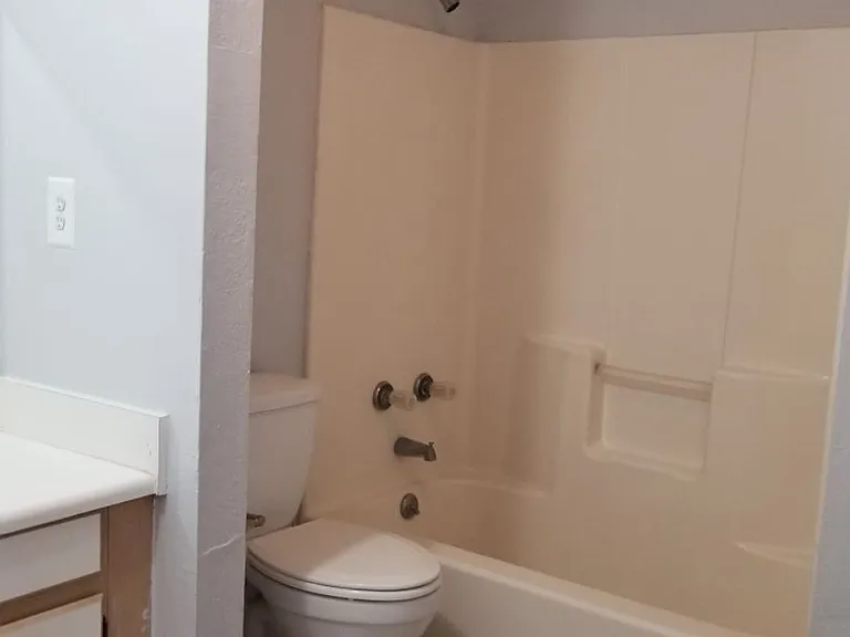 Springlake Apartments — Photo 21