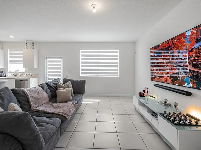 21189 SW 127th Ct — Photo 16