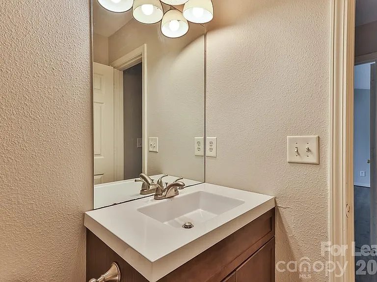 8946 Chalkstone Rd — Photo 37
