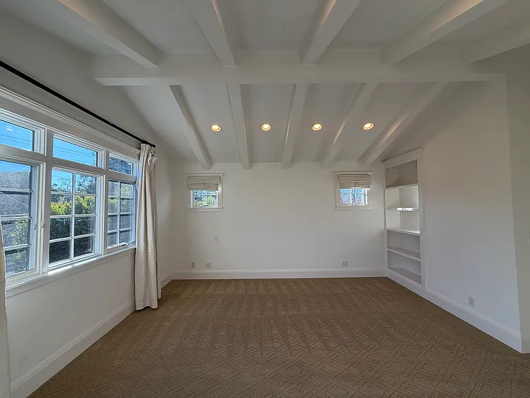 383 Hedge Rd — Photo 22