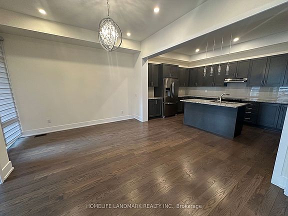 5th image of 27 Thorncrest Dr
