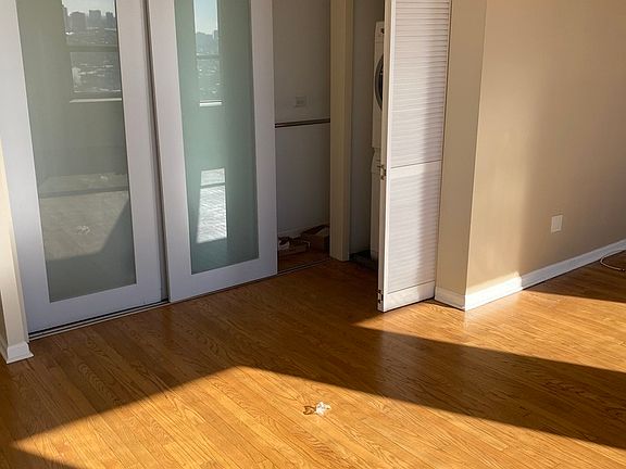 4th image of 2626 N Lakeview Ave #2712-10