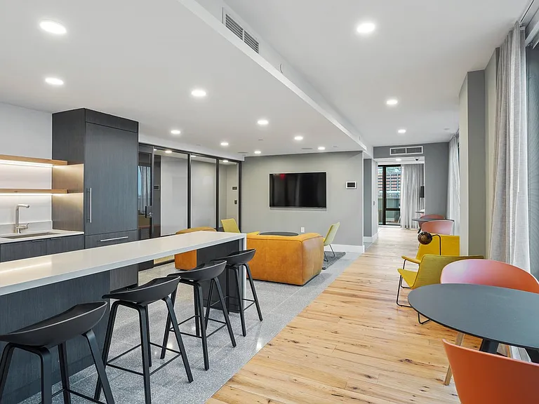 662 Pacific St #19B — Photo 26
