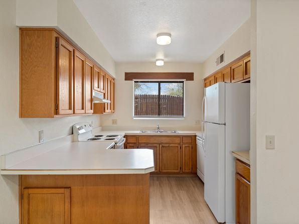 2719 N Columbus Blvd APT 2