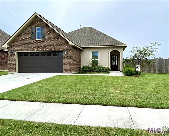 1st image of 18358 Sunset Park Dr