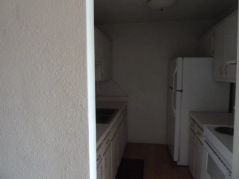 8425 112th St #206 — Photo 14