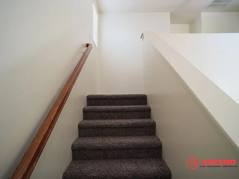 301 Alysheba Dr — Photo 10