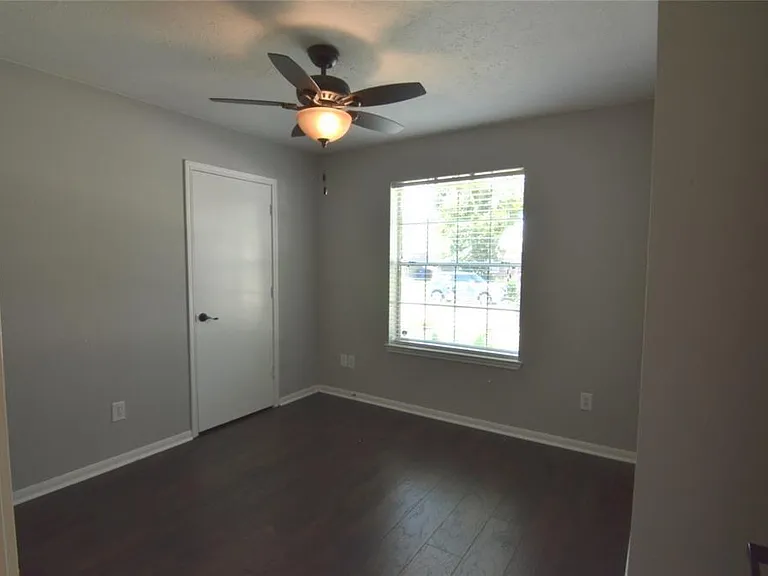 28926 Sedgefield St — Photo 12