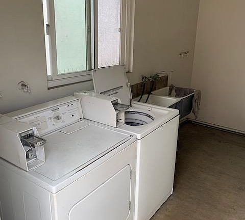 3rd image of 1631 S Garfield Ave #A