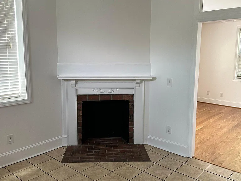 221 N Spring St — Photo 7