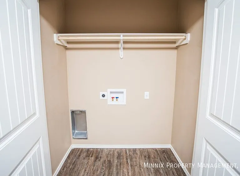 2602 N Avenue P — Photo 4