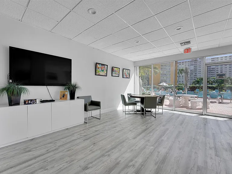 405 N Ocean Blvd #306 — Photo 34