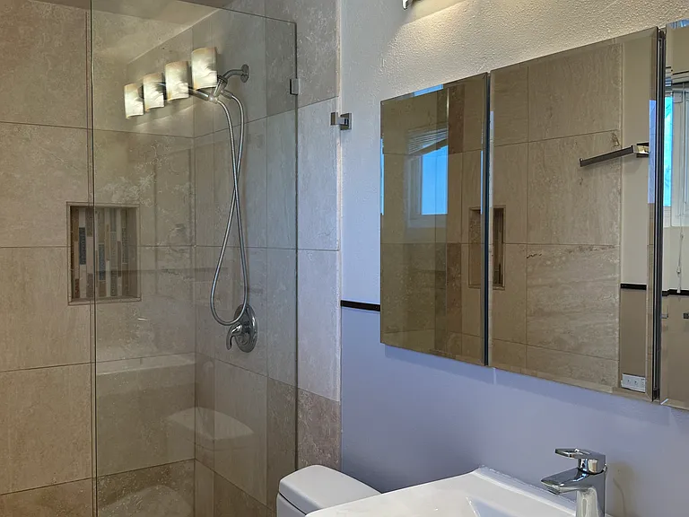 8657 Rumson Dr — Photo 3