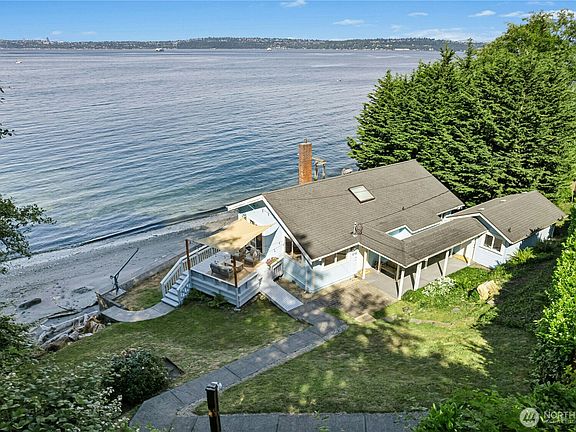 3rd image of 10932 Vashon Hwy SW