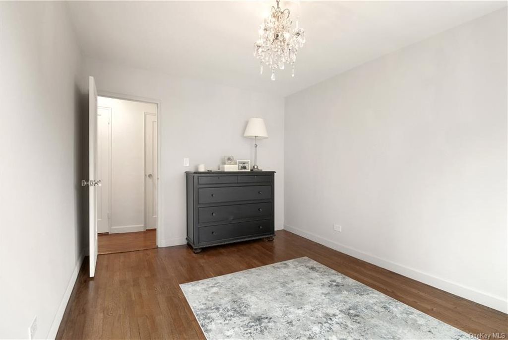 2 Bed 2 Bath Property, New York • 1,150 Sq Ft