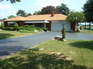 2362 Demorest Rd, Grove City, OH 43123