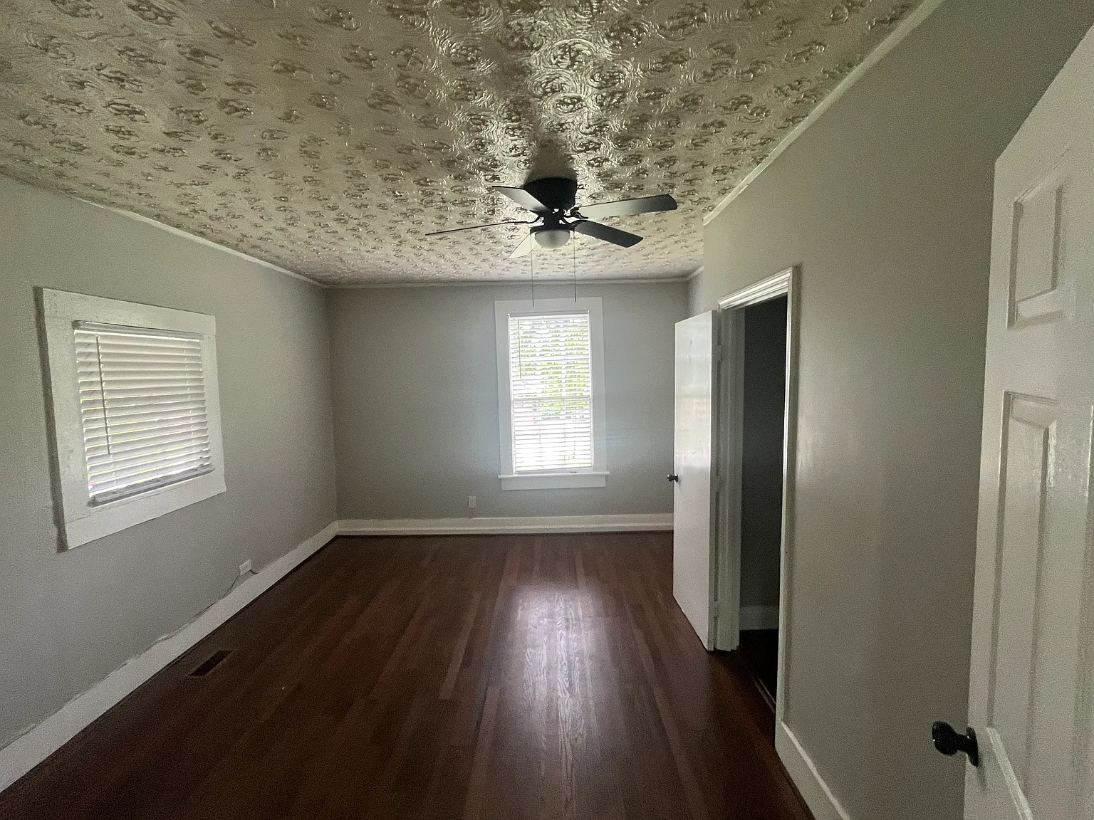 3 bed, 2000 sqft, $1,200 — Photo 3