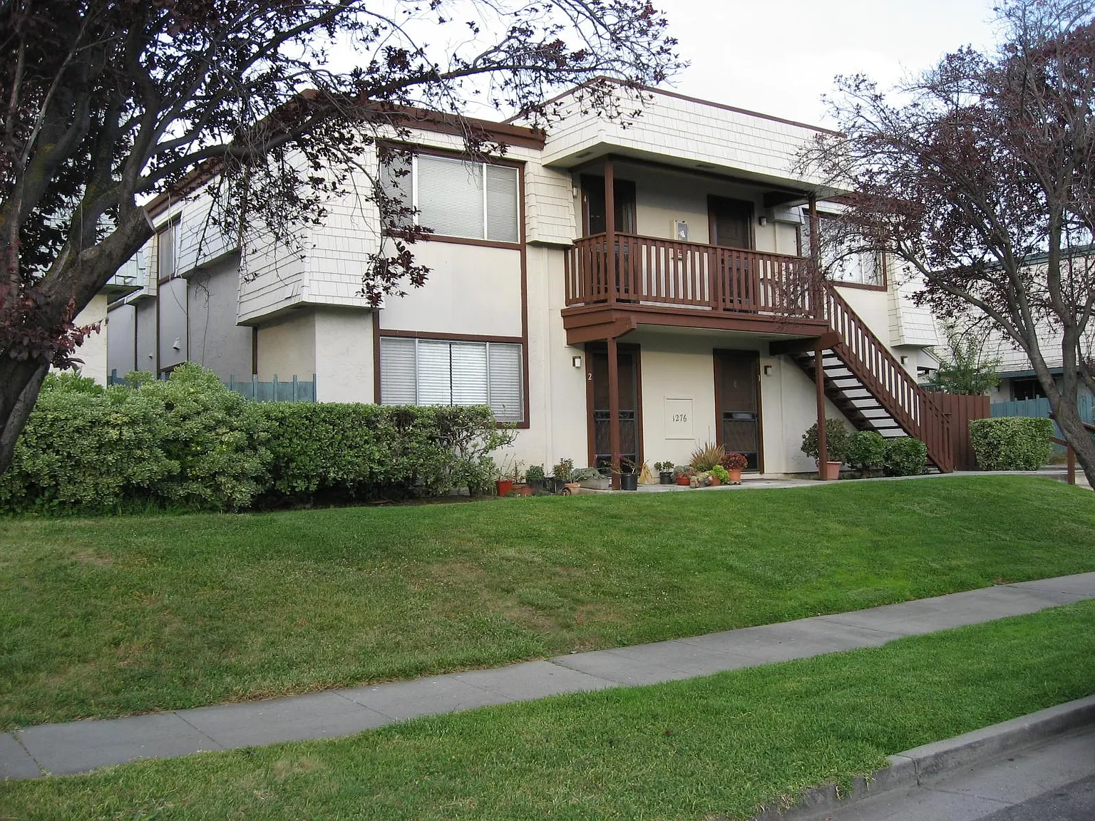 2 bed, 852 sqft, $1,200 — Photo 2