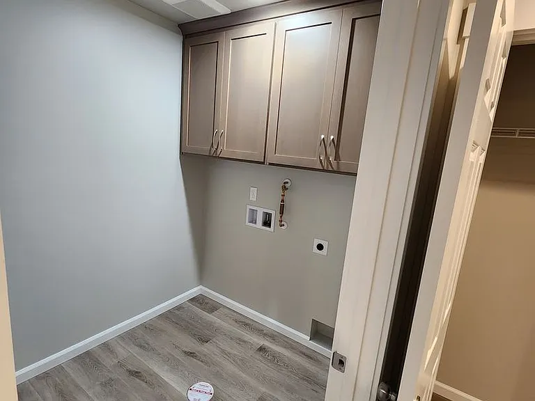 14916 Canyon Rd E — Photo 20
