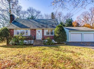 6 Gary Cir, Westborough, MA 01581