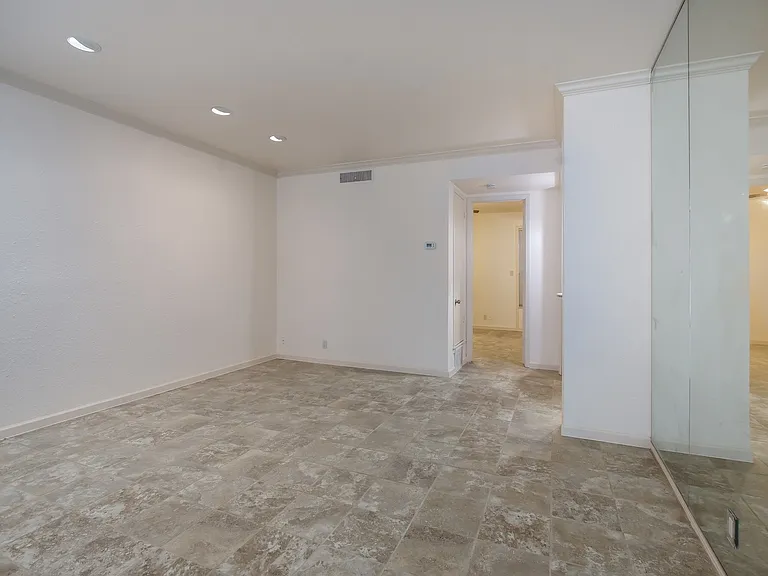 7707 Broadway St #23A — Photo 5