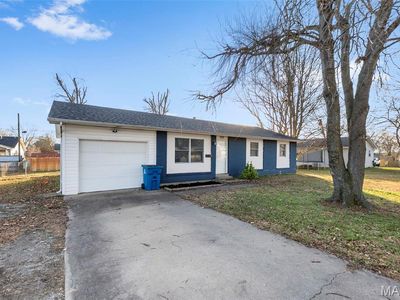 1909 Azalea Dr, Scott City, MO, 63780