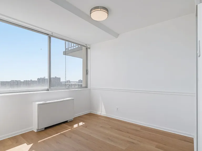 301 N Beauregard St #902 — Photo 10