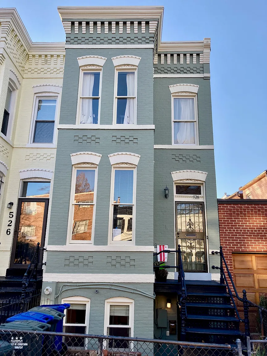 528 7th St NE photo 1