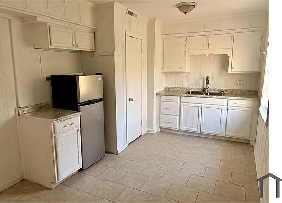 2759 Brookwood Dr — Photo 13
