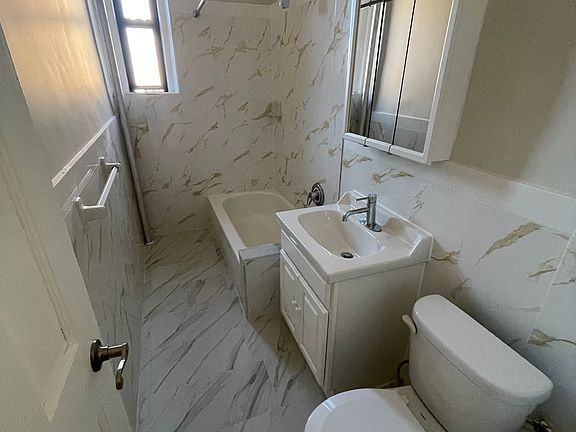 5th image of 101 Sherman Ave APT 6K