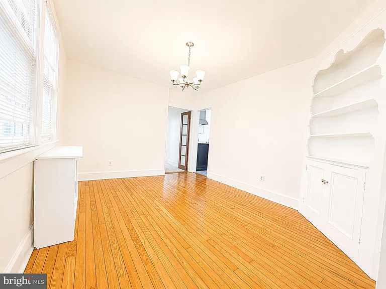 522 E Main St #B — Photo 9
